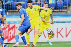 Υπέκυψε με δέκα στην ανωτερότητα των Ουκρανών (φώτος)