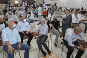 Με αρκετό κόσμο η Γενική Συνέλευση του ΑΠΟΕΛ (ΦΩΤΟΣ)