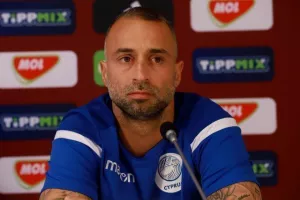 "Οφείλουμε όλοι να δίνουμε τον καλύτερο μας εαυτό..."