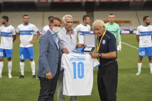 Τιμή... στον θρύλο! 