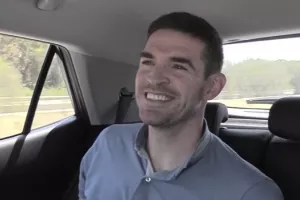 ΒΙΝΤΕΟ/Συνέντευξη Kyle Lafferty στον δρόμο για Πλάτρες!