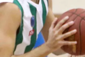 Μπασκετικό/Επένδυση με Κύπριο η Ομόνοια!