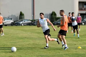 (ΦΩΤΟΣ) Απόγευμα στην Σλοβενία, αύριο φιλικό