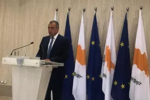 Υπ.Υγείας: «Οι νέοι ανταποκρίνονται θετικά στους εμβολιασμούς