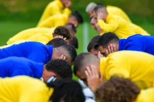 ΑΕΛίστικα ΚΛΙΚΣ γεμάτα χαμόγελα