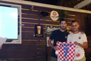 Επιστροφή Λένου Αυξεντίου