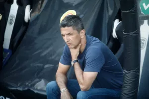 Ξανά στον πάγκο 