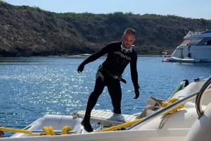 Ο Μασιάς λίγο πριν πέσει στο... νερό!