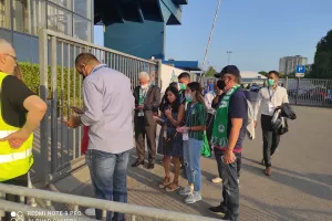(ΦΩΤΟΣ/ΒΙΝΤΕΟ) Ο έλεγχος των συνοδών της Ομόνοιας 