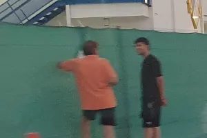 Σκηνικό με ΑΠΟΕΛίστες στον "Parimatch Αρχάγγελο" (φώτος)