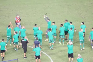 Ψηλά... η "πράσινη" Ασπίδα! (βίντεο/φώτος)