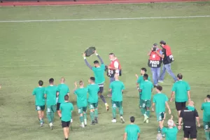 Ψηλά... η "πράσινη" Ασπίδα! (βίντεο/φώτος)