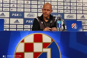Λίγο πριν αρχίσουν/Ομόνοια