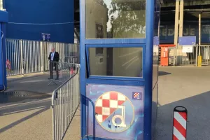 Ουρά για εισιτήριο από τους οπαδούς της Ντινάμο (φώτος)