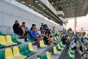 ΦΩΤΟΡΕΠΟΡΤΑΖ από τoν κόσμο στην ΑΡΕΝΑ...