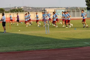 (Φώτος/βίντεο) Ο αγιασμός και η... πρώτη της ΕΝΠ
