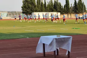 (Φώτος/βίντεο) Ο αγιασμός και η... πρώτη της ΕΝΠ