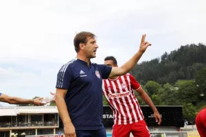 Μαρτίνς: «Θέλω εξτρέμ, αριστερό μπακ. Γι’ αυτό δοκιμάζω το 4-4-2»