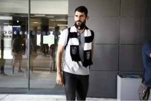 Εξετάσεις, υπογραφές και ανακοίνωση σήμερα για Ολιβέιρα