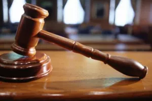 Διάταγμα κράτησης 8 ημερών στον ύποπτο για την πυρκαγιά
