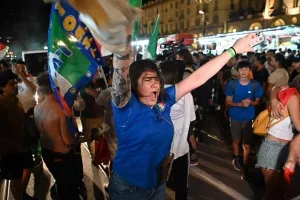 «Πάρτι» σε Μιλάνο και Ρώμη (φώτος/βίντεο)