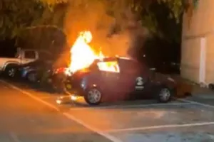 Έκτακτο/Επίθεση από διαδηλωτές κατά του συγκροτήματος ΔΙΑΣ- Διακόπηκε το δελτίο (φώτος)