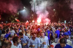 «Πάρτι» σε Μιλάνο και Ρώμη (φώτος/βίντεο)