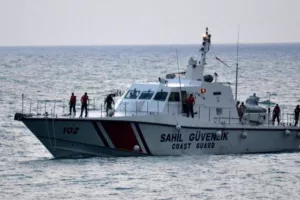 Σοβαρή τουρκική πρόκληση στην Τυλληρία - Άνοιξαν πυρ κατά σκάφους της Λιμενικής