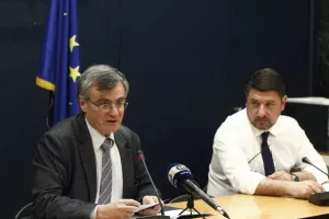 Θα πάρουν... δύσκολες αποφάσεις για τους ανεμβολίαστους/Ελλάδα