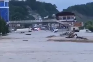 Συνετρίβη στη θάλασσα το αεροπλάνο με 28 επιβαίνοντες