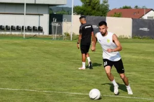 Πρώτη για Μάμα