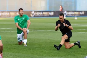 (Φώτος/Βίντεο) Το ζέσταμα των ποδοσφαιριστών του Μπεργκ 