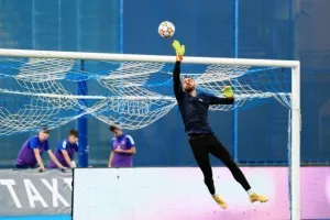 (Φώτος/Βίντεο) Το ζέσταμα των ποδοσφαιριστών του Μπεργκ 