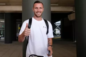 Στην Θεσσαλονίκη με κασκόλ και μάσκα ΠΑΟΚ!