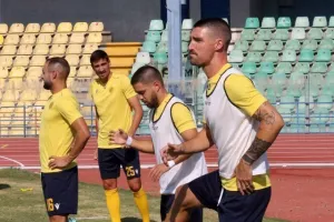 Φιλικός... συμβιβασμός (Φώτος)