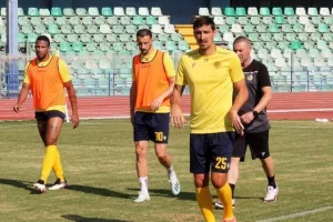 Φιλικός... συμβιβασμός (Φώτος)