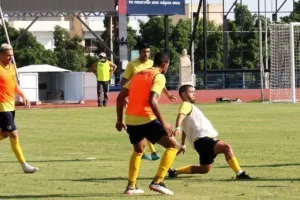 Φιλικός... συμβιβασμός (Φώτος)