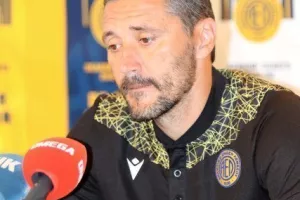 Κέρκεζ: "Όλοι θέλουν να βάζουμε πέντε από το πρώτο φιλικό, δεν είναι λογικό!"