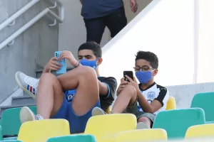 ΦΩΤΟΡΕΠΟΡΤΑΖ από τoν κόσμο στην ΑΡΕΝΑ...