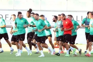 Πλούσιο φωτορεπορτάζ/Νέοι και παλιοί... φορτσάρουν!