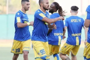 Φωτορεπορτάζ από το ΑΠΟΕΛ-ΠΑΕΕΚ