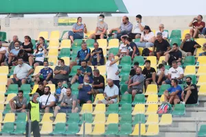 ΦΩΤΟΡΕΠΟΡΤΑΖ από τoν κόσμο στην ΑΡΕΝΑ...
