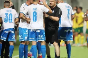 Πλήρωσε τα λάθη με τριάρα και τώρα... τρέχει (φώτος)