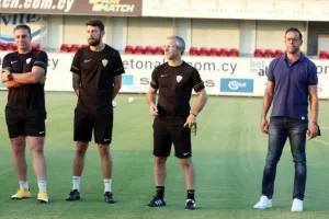 Εν μέσω αποθέωσης η ανοικτή προπόνηση της Νέας Σαλαμίνας (βίντεο/φώτος) 