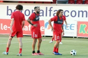 Εν μέσω αποθέωσης η ανοικτή προπόνηση της Νέας Σαλαμίνας (βίντεο/φώτος) 