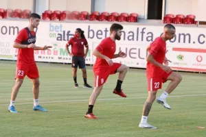 Εν μέσω αποθέωσης η ανοικτή προπόνηση της Νέας Σαλαμίνας (βίντεο/φώτος) 