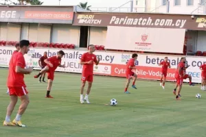 Εν μέσω αποθέωσης η ανοικτή προπόνηση της Νέας Σαλαμίνας (βίντεο/φώτος) 
