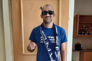 Η μεγάλη επιστροφή του Θανάση: "Η αρρώστια της λευχαιμίας γιατρεύτηκε, η αρρώστια της Ανόρθωσης ποτέ"!