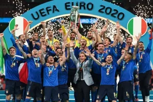 Η στιγμή της απονομής στους Πρωταθλητές Ευρώπης! (Φώτος)