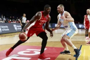 Παναθηναϊκός: Παίζει δυνατά ο Καββαδάς για τρίτος σέντερ